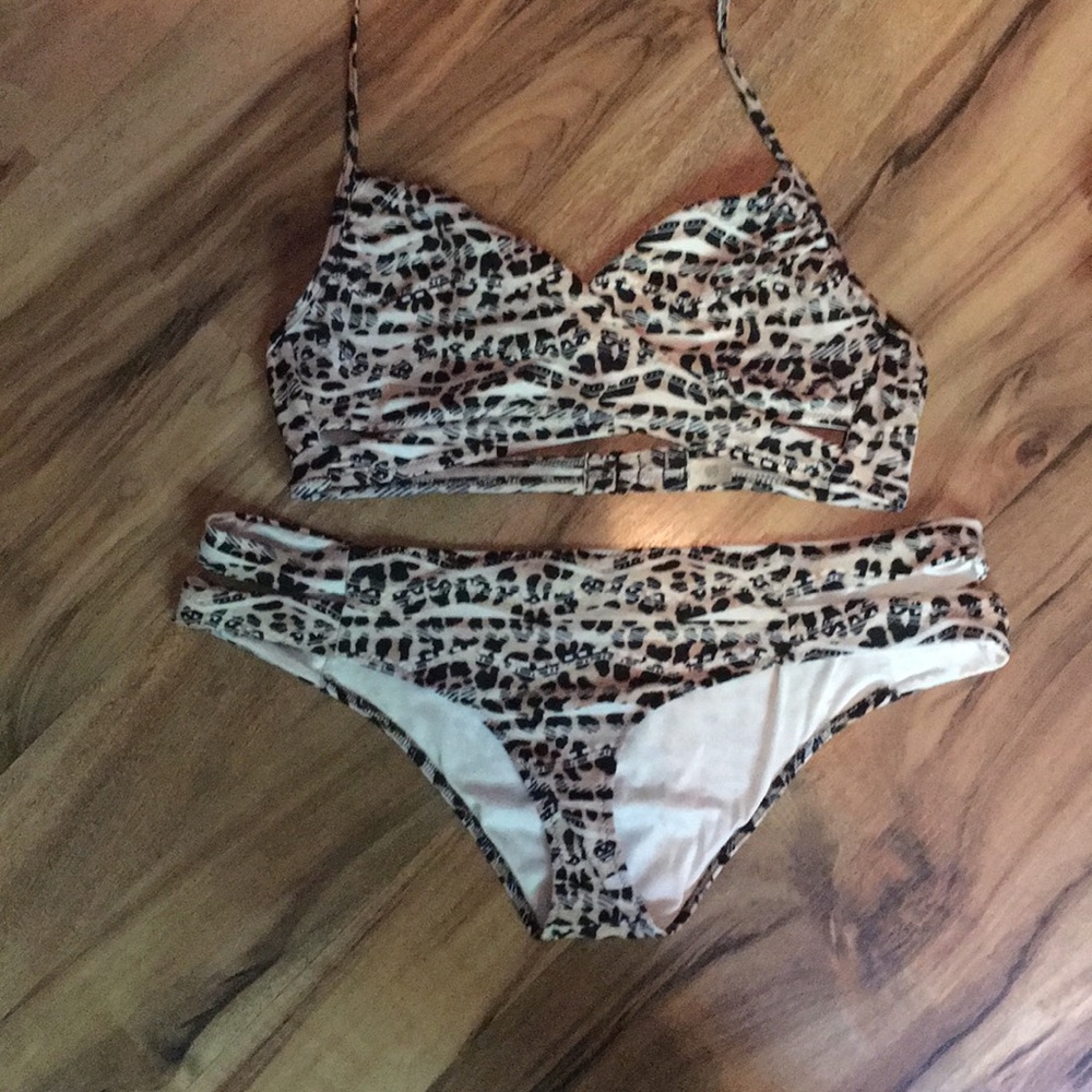 Victoria’s Secret PINK bikini